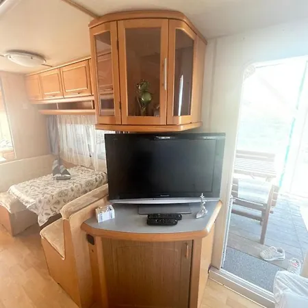 Sea Caravan/camper On The 키텐