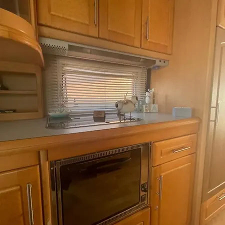 Kemping Sea Caravan/camper On The Kiten (Burgas)