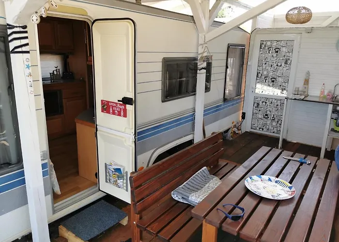 Campingplads Sea Caravan/camper On The *