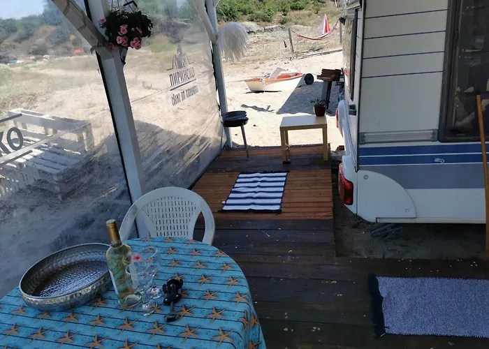Campingplads Sea Caravan/camper On The