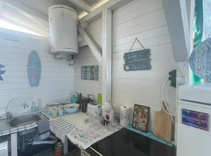 Sea Caravan/camper On The Campingplads Kiten (Burgas)