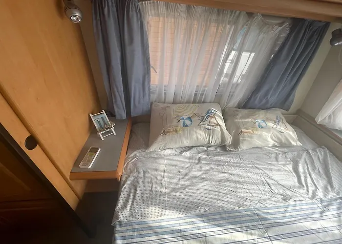 Campingplads Sea Caravan/camper On The