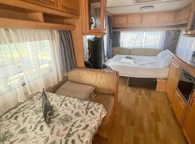 Sea Caravan/camper On The Campingplads Kiten (Burgas)
